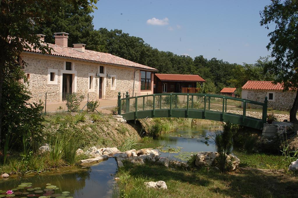 Chalet Domaine De Combe Ramond Veilhes Exterior photo
